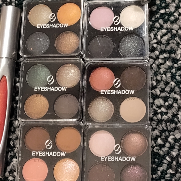 NWT! Makeup Case (FULL) - Picture 11 of 16